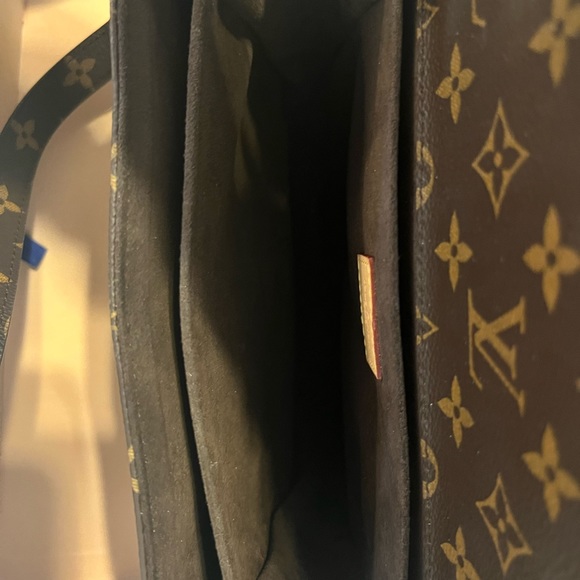 Louis Vuitton Pochette Métis - Picture 6 of 12